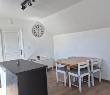 Vauconcourt-Nervezain Apartment | Gîte de la Gourgeonne