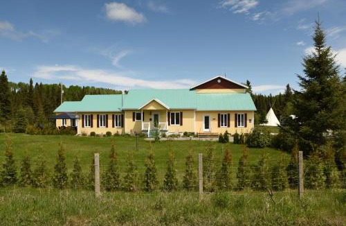 Metabetchouan Bed & Breakfast | Gîte de la Montagne Enchantée