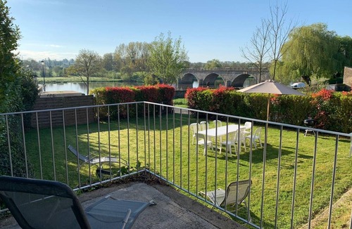 Chambellay House | Gîte de la petite école