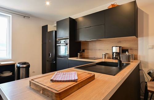 Saint-Quentin Apartment | Gîte de la Pomme Rouge - 1er Étage