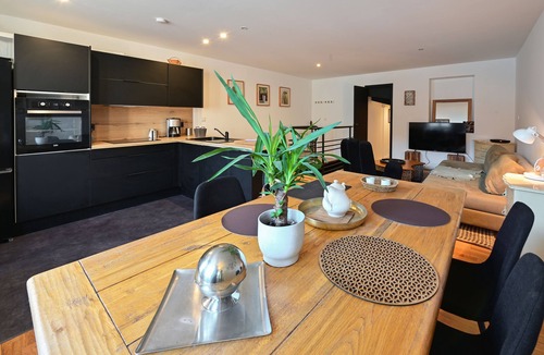 Saint-Quentin Apartment | Gîte de la Pomme Rouge - 1er Étage