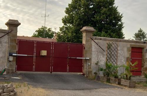 Souvigny House | Gîte de la Queune 4 pers
