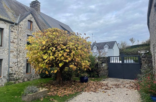 Heugueville-sur-Sienne House | "Gîte de la Sienne" by Interhome