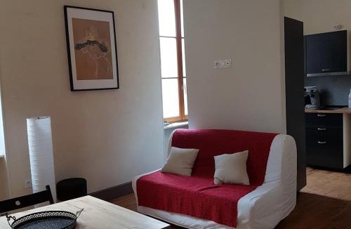 Capendu Apartment | Gîte de la tour avec piscine entre Carcassonne et narbonne