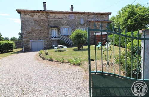 Saint-Jean-de-Touslas House | Gîte de la Tour - Beauvallon
