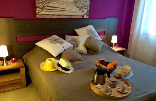 Saint-Remeze Other | Gîte de Leoli * Heritage: heated swimming pool and private grounds