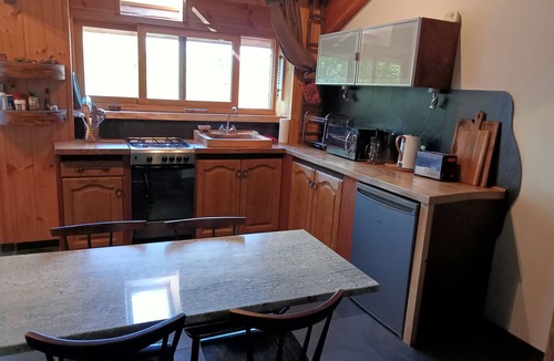 Escaro Cottage | Gîte de Montagne, Chauffé au Bois Dans un Cadre Naturel Exeptionnel