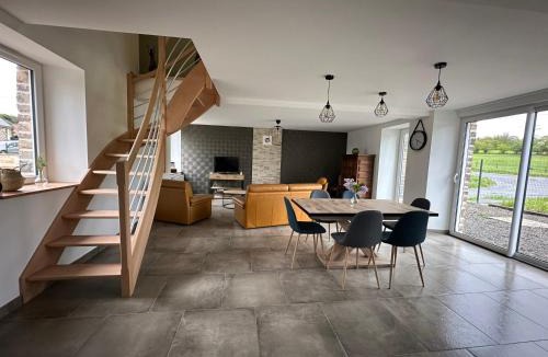 Le Tourneur House | Gîte de Monthardrou