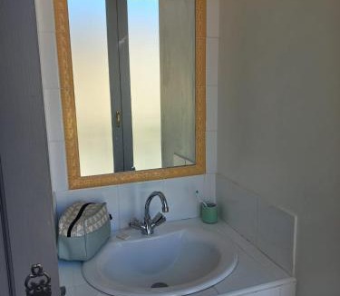 Saint-Jean-du-Bruel Apartment | Gîte de séjour et d'étape l'Escampette