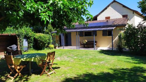 Bregnier-Cordon House | Gîte De Séjour Les Sables