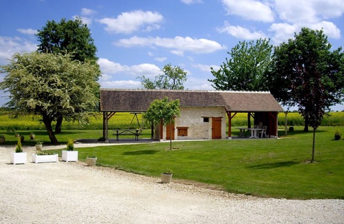 Vicq-sur-Nahon Cottage | Gîte de Sermoise & reception room near ZooParc de Beauval