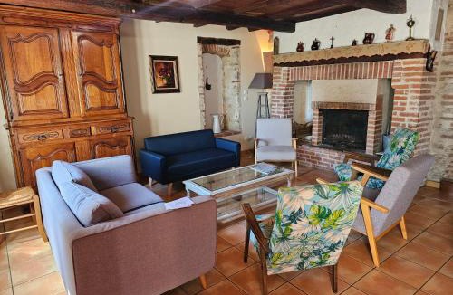 Labastide-de-Levis House | Gîte de Tarou
