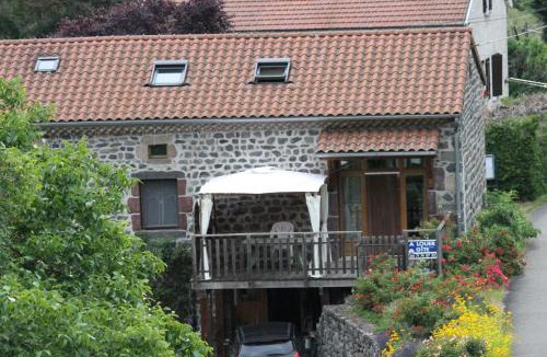 Saint-Julien-des-Chazes Apartment | gîte de Véreuges