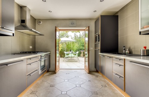 Servies-en-Val Cottage | Gîte-Deluxe-Countryside view-Ensuite