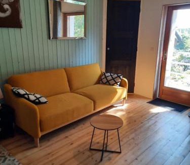 Murs-et-Gelignieux Apartment | gîte des 2 Lions