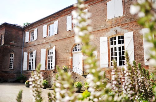 Varennes House | Gîte des Acacias – Château des Varennes