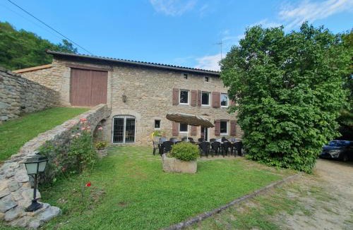 Vorey House | Gîte des Ailes