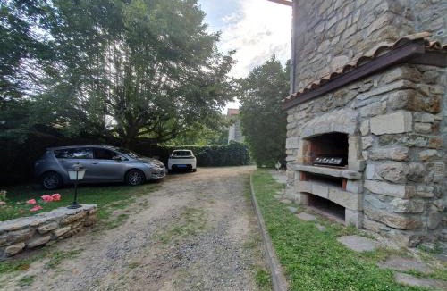 Vorey House | Gîte des Ailes