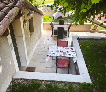 Barret-sur-Meouge Apartment | Gîte des Anges, Domaine de la Méouge, piscine et accès direct rivière