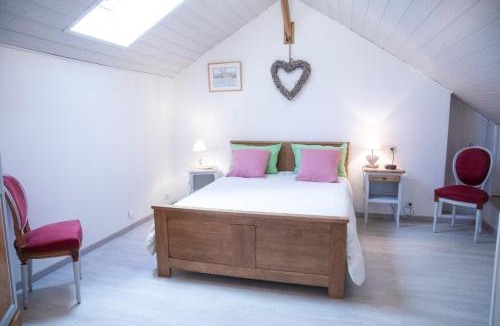 Groslee-Saint-Benoit House | Gîte Des Buis De L'ain