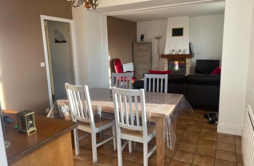 Moutier-Rozeille House | Gîte des Buis