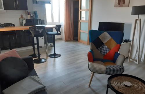 Saint-Cesaire House | Gîte des Bujours