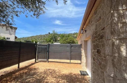 Saint-Bres Apartment | Gîte des diligences