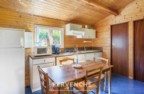 Saint-Prix House | Gîte des fleurs - 5 Chalets