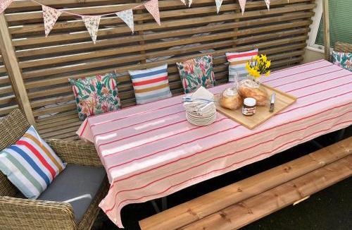 Saint-Hilaire-des-Loges House | Gîte des Hirondelles