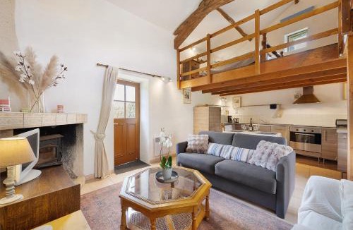 Saint-Juire-Champgillon Apartment | Gîte des Fraignaies