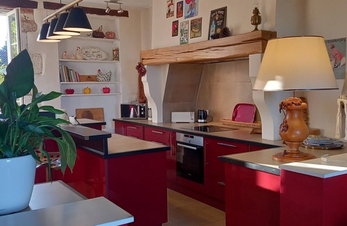 Sauveterre-la-Lemance House | Gîte des Bambous 4 ADULTS and swimming pool