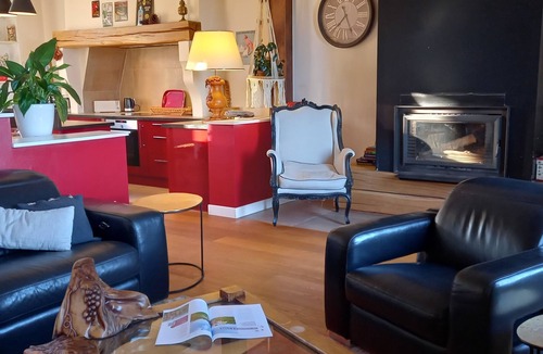 Sauveterre-la-Lemance House | Gîte des Bambous 4 ADULTS and swimming pool