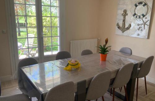 Huisseau-sur-Cosson House | Gîte des Grotteaux