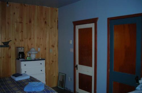 Saint Zenon Bed & Breakfast | Gîte des Hauteurs et Café de la place