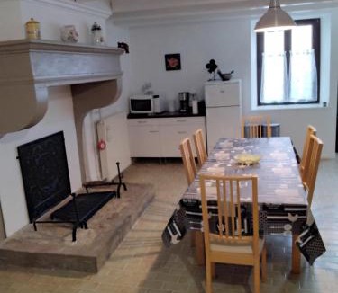 Lignieres-sur-Aire House | Gîte des jardins