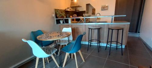 Saint-Jurs Apartment | Gîte Des Jardins