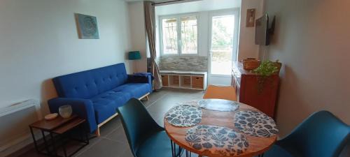 Saint-Jurs Apartment | Gîte Des Jardins