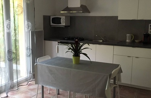 Montagnac-Montpezat Apartment | Gîte des Lavandes