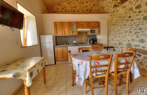 Pomeys House | Gîte des Ormes in Pomeys - POMEYS