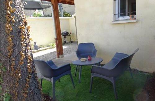 Villemoirieu Bed & Breakfast | Gîte des Pleiades