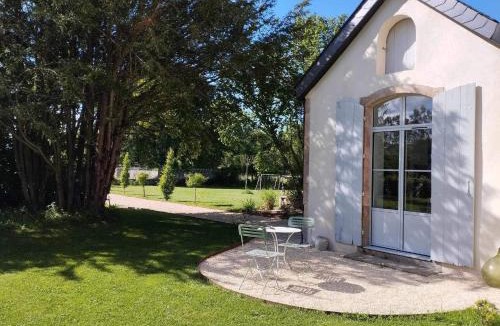 Epineuil-le-Fleuriel House | Gîte des Tourterelles