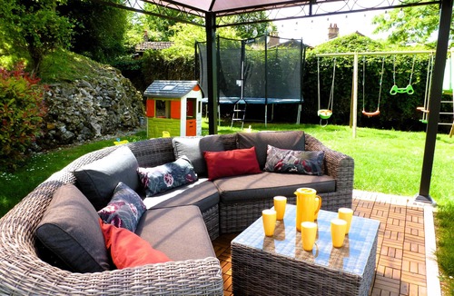 Sourzac House | Gîte Dordogne 8 pers with PRIVATE SPA & Swimming pool - pétanque, playground, garden
