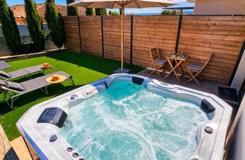 Villemoustaussou House | Gîte Douce Harmonie & Grand Spa 5 places -Privatif - Cocon au calme - 5 min Carcassonne