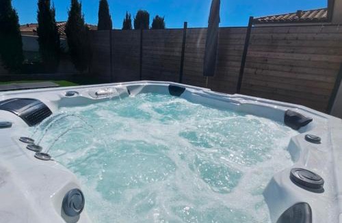 Villemoustaussou House | Gîte Douce Harmonie & Grand Spa 5 places -Privatif - Cocon au calme - 5 min Carcassonne