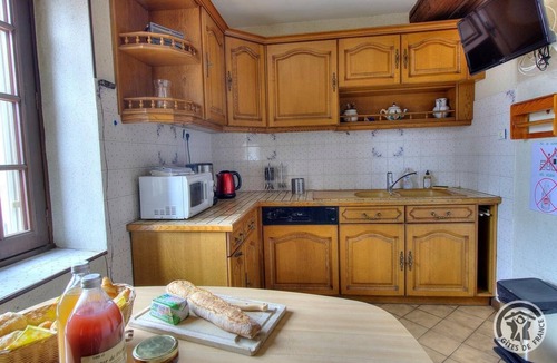 Saint-Laurent-d'Agny House | Gîte du Bistinclin Fruité