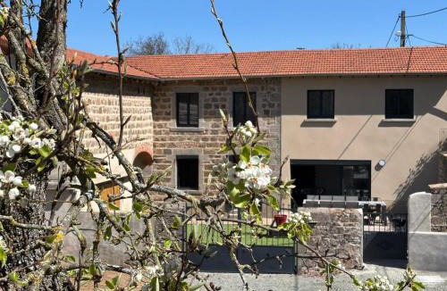 Chambost-Longessaigne House | Gîte du Bobet