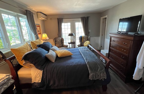 Sherbrooke Bed & Breakfast | Gîte du Caméléon