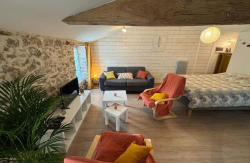 Vallet House | Gîte du Cerisier - Studio nature détente