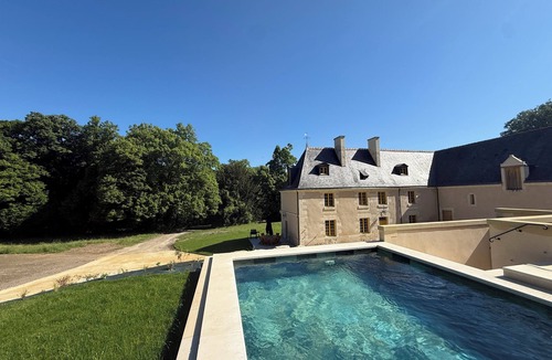 Anche House | Gîte du Château des Brétignolles - Heritage, pool and nature - Near Chinon