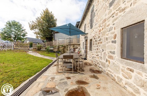 Gelles House | Gîte du Coudy - Gelles